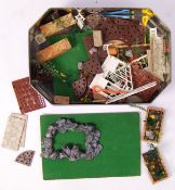 COLLECTION OF VINTAGE BRITAINS PLASTIC ' FLORAL GARDEN ' ITEMS