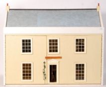 LARGE VINTAGE DOLLS HOUSE & CONTENTS AND FURNITURE