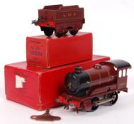 HORNBY 0 GAUGE RAILWAY CLOCKWORK LOCOMOTIVE & TENDER