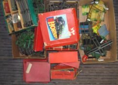 LARGE COLLECTION OF VINTAGE HORNBY SERIES 0 GAUGE ITEMS