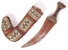 ARABIAN SMALL PROPORTIONED JAMBIYA KHANJAR DAGGER AND SCABBARD