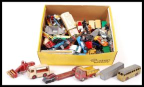 ASSORTED LOOSE SCALE DIECAST MODEL VEHICLES