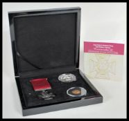 The First World War Victoria Cross Gold Half Sovereign Set - A Bradford Exchange two coin and