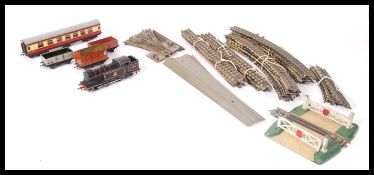 ASSORTED HORNBY 00 GAUGE MODEL RAILWAY LOCOMOTIVE TRAINSET