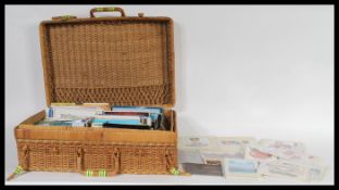 A large collection of vintage 20th Century postcards to include many vista's along with a small