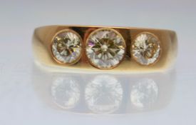 18CT YELLOW GOLD GENTLEMAN'S 3 STONE DIAMOND RING