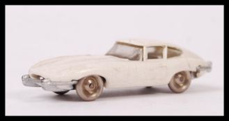 RARE VINTAGE LEGO 1950'S JAGUAR E-TYPE 1:87 SCALE CAR