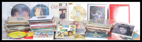 A large collection of 45rpm 7