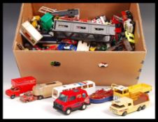 ASSORTED MIXED SCALE DIECAST MODEL VEHICLES