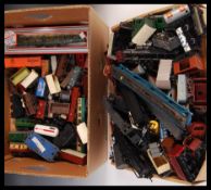 ASSORTED 00 GAUGE MODEL RAILWAY TRAINSET LOCOMOTIVES AND ROLLING STOCK