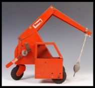 VINTAGE TRI-ANG TIN PLATE MECHANICAL MOBILE JIB CRANE