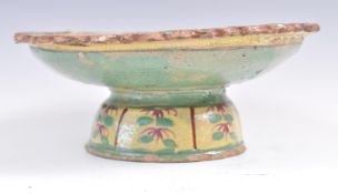 AN 18TH CENTURY CHINESE BENCHARONG THAI MARKET FOOTED TAZZA DISH
