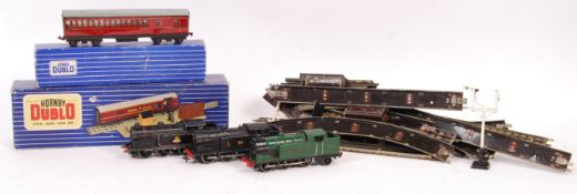 COLLECTION OF VINTAGE HORNBY DUBLO 3-RAIL ITEMS