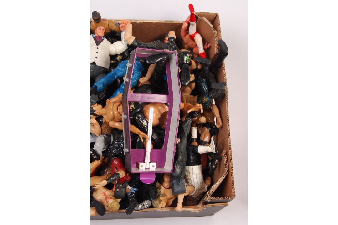 LARGE COLLECTIONS OF JAKKS PACIFIC WWE WRESTING ACTION FIGURES - Image 4 of 4