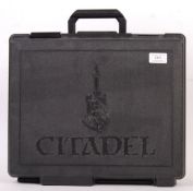 WARHAMMER - GAMES WORKSHOP CARRY CASE & FIGURES