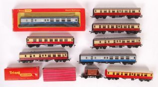 COLLECTION OF ASSORTED VINTAGE 00 GAUGE ROLLING STOCK