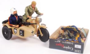 COLLECTION OF VINTAGE ACTION MAN & RELATED TOYS