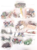 COLLECTION OF VINTAGE BRITAINS DEETAIL & OTHER PLASTIC FIGURES