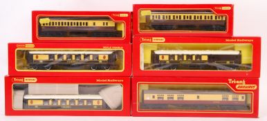 COLLECTION OF VINTAGE TRIANG HORNBY 00 GAUGE ROLLING STOCK