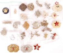 ASSORTED 20TH CENTURY MILITARY CAP BADGES