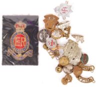 ASSORTED WWI & WWII MILITARY UNIFORM BADGES
