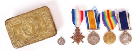 WWI FIRST WORLD WAR ROYAL NAVY MEDAL GROUP & GIFT TIN