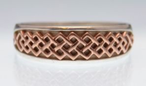 CLOGGAU WELSH GOLD MOUNTED CELTIC TAPERING BAND RI