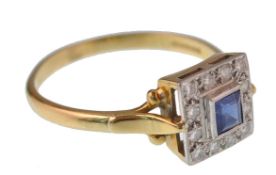 HALLMARKED 18CT GOLD SAPPHIRE AND DIAMOND LADIES CUSHION CUT RING