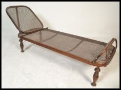 A rare and stunning late 19th / early 20th century antique Victorian Gebrüder Thonet Nr. 1 Mundus