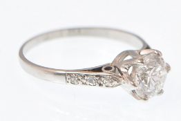 PLATINUM SOLITAIRE DIAMOND RING 0.74CT DIAMOND CEN