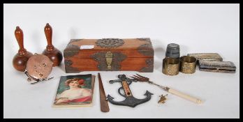 A small group of collectibles to include a Vintage