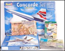 COLLECTION OF BOXED PLASTIC SCALE MODEL KITS