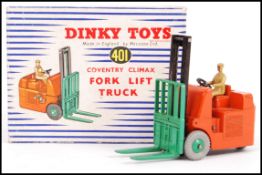 DINKY TOYS BOXED 401 COVENTRY CLIMAX FORK LIFT TRUCK