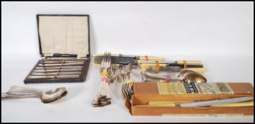 A cased set of early 20th Century Edwardian silver handled hallmarked fruit knives, Sheffield assay,