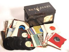 A large collection of vintage vinyl 45 rpm 7