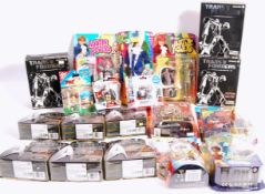 COLLECTION OF APPROX 20 ASSORTED ACTION FIGURES AND TOYS