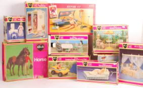 LARGE COLLECTION OF VINTAGE PEDIGREE SINDY DOLL PL