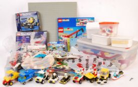 LARGE COLLECTION OF ASSORTED VINTAGE LEGO