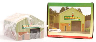 HORNBY 00 GAUGE SKALEDALE EDDIE STOBART INTERNATIONAL LOGISTICS