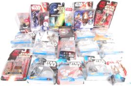 COLLECTION OF ASSORTED STAR WARS FIGURES AND MERCHANDISE