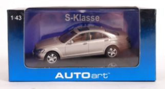 AUTOART 1/43 SCALE DIECAST MODEL 56201 MERCEDES-BENZ