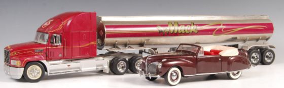 FRANKLIN MINT PRECISION DIECAST MODEL MACK TRUCK &