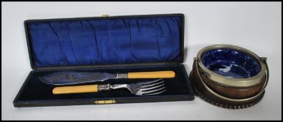 A cased set of early 20th Century fish serving cut