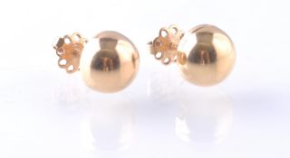 A PAIR OF 18CT GOLD ITALIAN STUD EARRINGS
