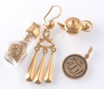 A QUANTITY OF 18CT GOLD