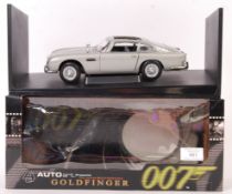 AUTOART DIECAST BOXED 1/18 SCALE JAMES BOND ASTON