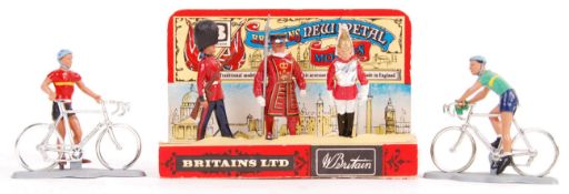 TWO BRITAIN'S CYCLISTS AND CEREMONIAL GUARD SET