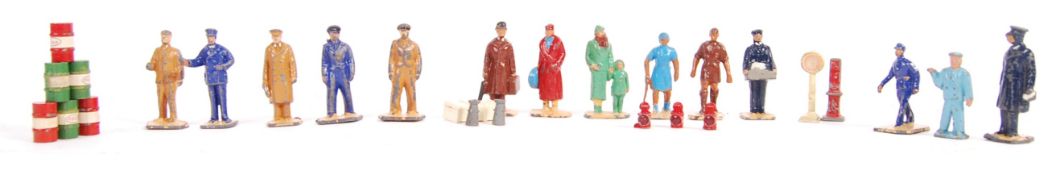ASSORTED MECCANO DINKY TOYS 0 GAUGE MODEL RAILWAY FIGURES