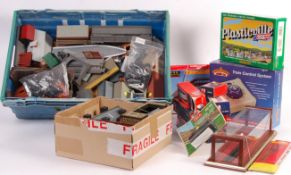 ASSORTED 0 / H0 / 00 GAUGE MODEL RAILWAY TRAINSET ACCESSORIES