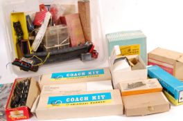 LARGE COLLECTION OF ASSORTED OO GAUGE MODEL RAILWAY ITEMS